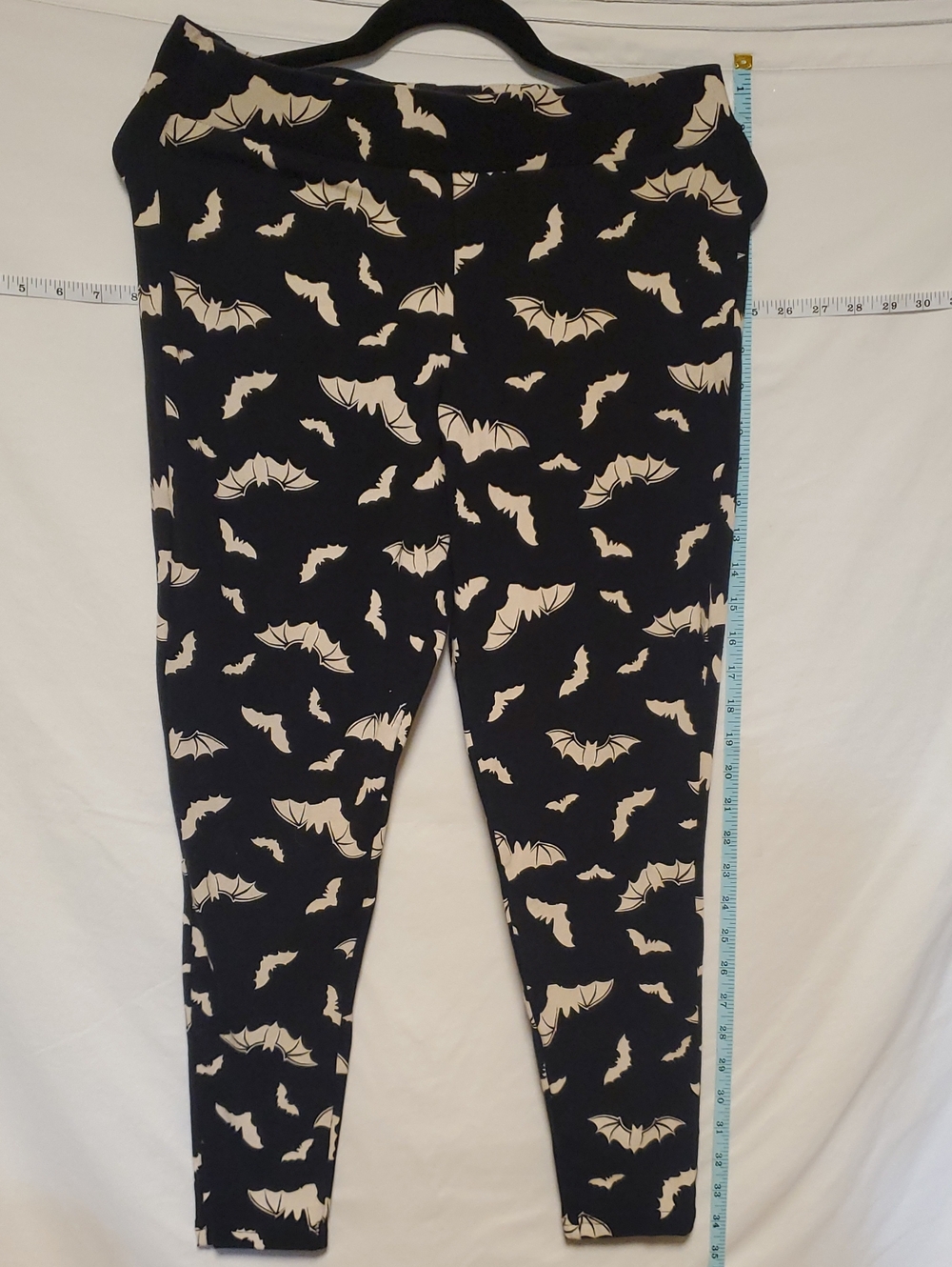 Torrid Black With Cream Bat-Print Legging Sz 1 L/XL Halloween Goth Emo
